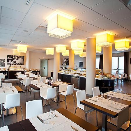 רימיני Hotel Fiera מראה חיצוני תמונה