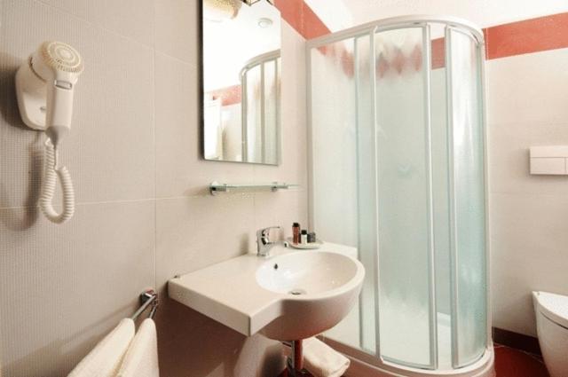 רימיני Hotel Fiera מראה חיצוני תמונה